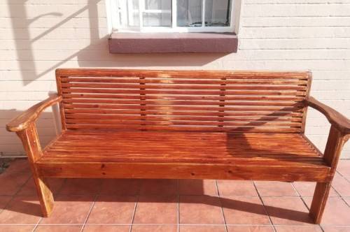 A fantastic well-made, sturdy vintage wood bench - perfect  in a lapa/ patio!Xmas sale
