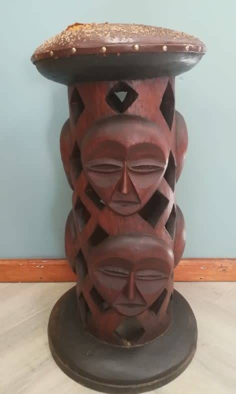 A fantastic hand carved bar stool, stunning feature stool! Xmas sale!