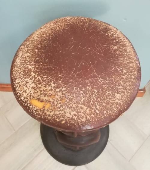 A fantastic hand carved bar stool, stunning feature stool! Xmas sale!