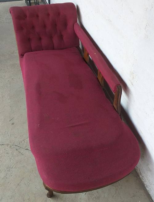 A wonderful antique Edwardian solid Teak Queen Anne Chaise Lounge sofa