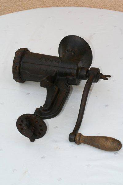 VINTAGE KITCHEN TOOLS... VERY NICE, VERY DIFFERENT AND SOME VERY RARE!!! VIEW THE PICS...