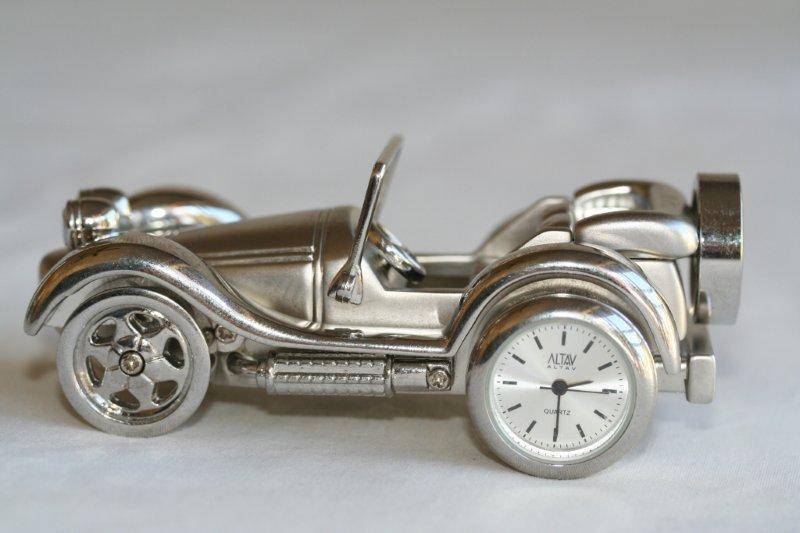 STUNNING SOLID MODEL CAR CLOCK! A BEAUTIFUL PIECE AND IT STILL WORKS PERFECTLY!!!