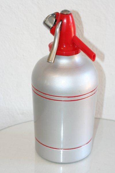 VINTAGE SODA SYPHON !!! AWESOME AND COLLECTABLE...
