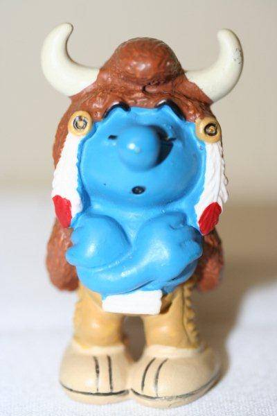 COLLECTABLE PEYO "INDIAN MEDICINE MAN SMURF" MADE BY SCHLEICH GERMANY