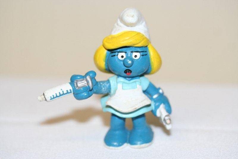 COLLECTABLE PEYO "NURSE SMURFETTE" MADE BY SCHLEICH WEST GERMANY