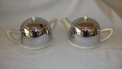 A FANTASTIC CERAMIC AND CHROME TEAPOT AND SUGAR BOWL FROM THE 1970's - VERY AWESOME!!!!