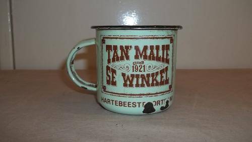 A FANTASTIC GREEN ENAMEL "TAN' MALIE SE WINKEL" COFFEE MUG - A GREAT COLLECTORS PIECE