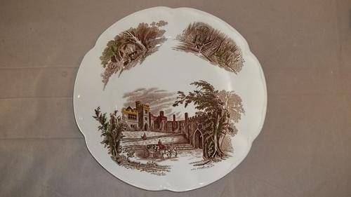 A SPECTACULAR VINTAGE JOHNSON BROTHERS OF ENGLAND "HADDON HALL" LARGE SERVING PLATE