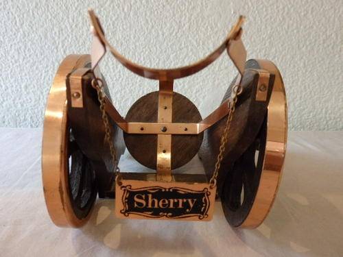 AN AMAZING COPPER AND BRASS SHERRY POURER IN THE SHAPE OF A CANON - SOMETHING UNUSUAL FOR YOUR BAR