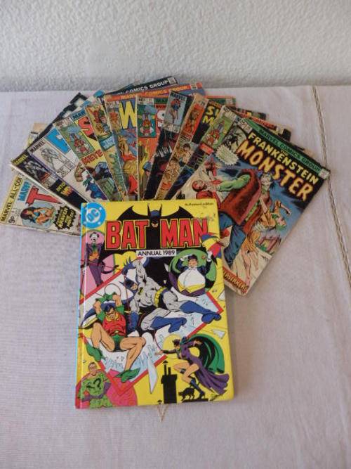 **** JOB LOT **** A COLLECTION OF 12 MARVEL COMIC BOOKS WITH A 1989 DC COMICS BAT MAN ANNUAL