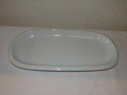 A BEAUTIFUL WHITE PORCELAIN SNACK/PLATTER DISH