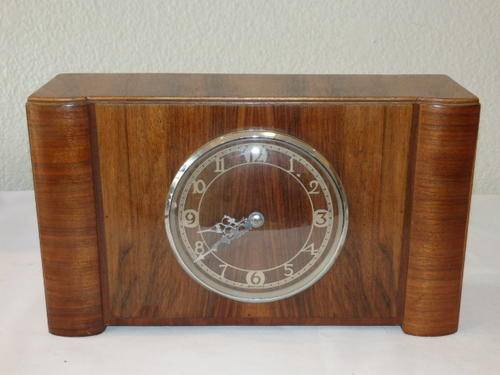 AN AMAZING VINTAGE "SMITH ENGLAND CLOCKS LTD" ELECTROMAGNETIC MANTLE CLOCK