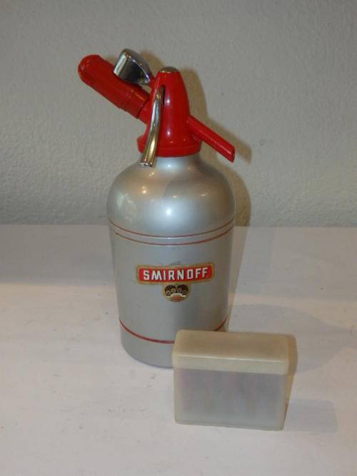 AMAZING VINTAGE (1950's) SMIRNOFF RETRO "SYPHOLUX" SODA SIPHON WITH A CARTRIDGE OF CHARGERS
