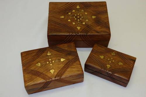 THREE STUNNING DIFFERENT SIZE SOLID WOODEN STORAGE BOXES WITH BRASS INLAY DESIGNWORK