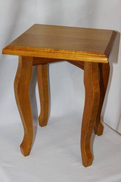 A STUNNING SOLID YELLOW WOOD DISPLAY / SIDE TABLE IN EXCELLENT CONDITION!!!!