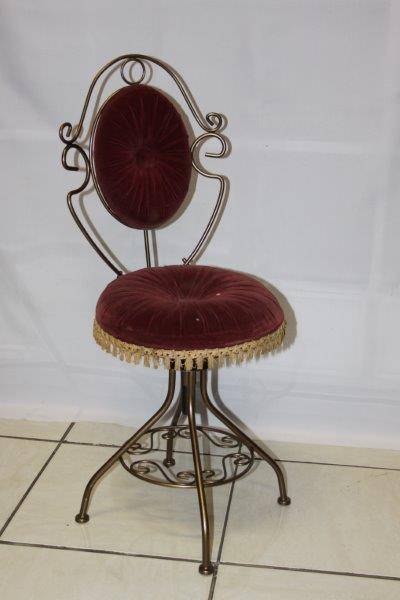 STUNNING VINTAGE SALON CHAIR IN FANTASTIC CONDITION FOR IT'S AGE!!! SOMETHING SPECIAL TO OWN...