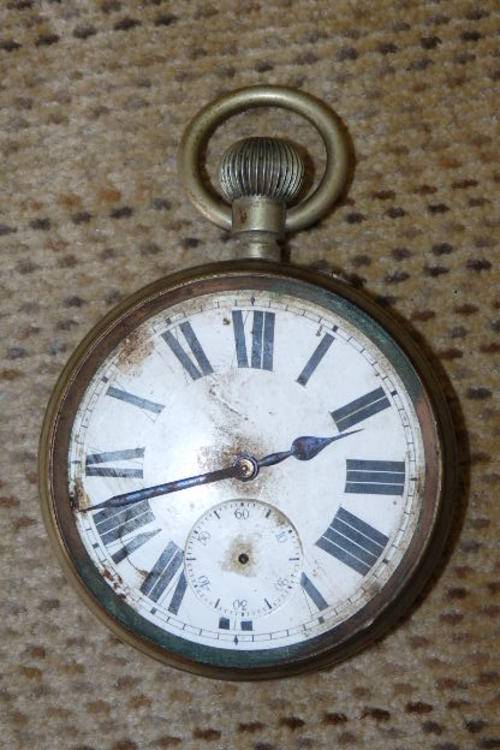 AN INCREDIBLY RARE "LARGE" VINTAGE RAILWAY STATION MASTER'S TIMEKEEPER POCKET WATCH