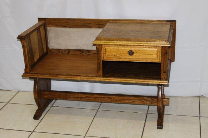 A STUNNING VINTAGE OAK TELEPHONE TABLE c/w STORAGE DRAWER IN EXCELLENT CONDITION!!! BEAUTIFUL!!!