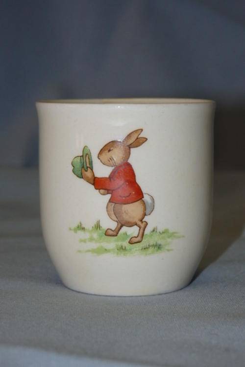AN INCREDIBLE RARE VINTAGE 1936 ROYAL DOULTON OF ENGLAND PORCELAIN "BUNNYKINS" EGG CUP