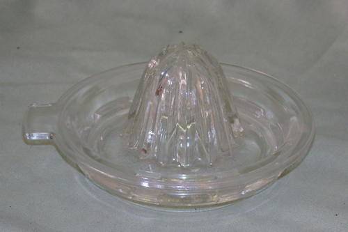 A GORGEOUS "LARGER" GLASS CITRUS SQUEEZER/ JUICER WITH A PITH CATCHER AND SLOTTED BASE