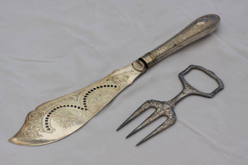 AN EXQUISITE ANTIQUE DECORATIVE KNIFE AND FORK!!! bid / item