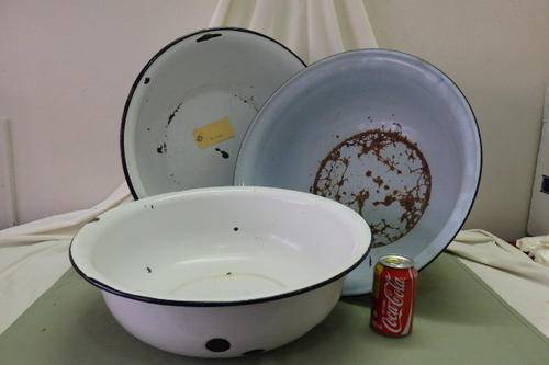THREE AWESOME "EXTRA LARGE" VINTAGE ROUND ENAMELWARE BASINS WITH LOADS OF CHARACTER