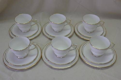 AN ABSOLUTELY STUNNING COLLECTION OF SIX DUCHESS OF ENGLAND BONE CHINA "ASCOT" SERIES TRIO'S
