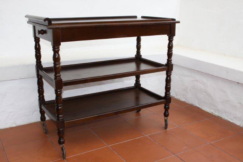 MAGNIFICENT SOLID MAHOGANY ANTIQUE BUTLERS TROLLEY ON CASTORS WITH A LARGE DRAW & TURNED LEGS!