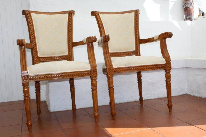 WOW! A MAGNIFICENT PAIR OF FRENCH VICTORIAN STYLE HAND CARVED CHAIRS IN PRISTINE CONDITION bid/chair