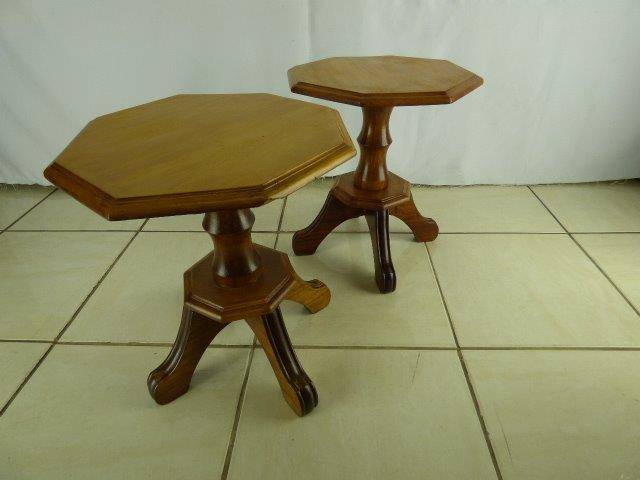WOW! A BEAUTIFUL PAIR OF SOLID BLACKWOOD & YELLOW WOOD SIDE TABLES IN PRISTINE CONDITION! bid/table