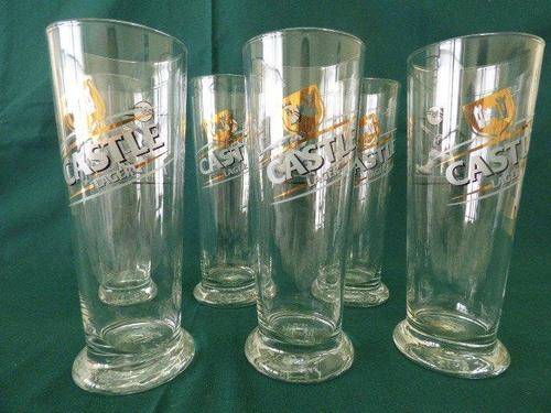 AWESOME CASTLE LAGER 500ml DRAUGHT GLASSES! BRAND NEW, STILL IN THE BOX. GREAT FOR YOUR PUB!!!