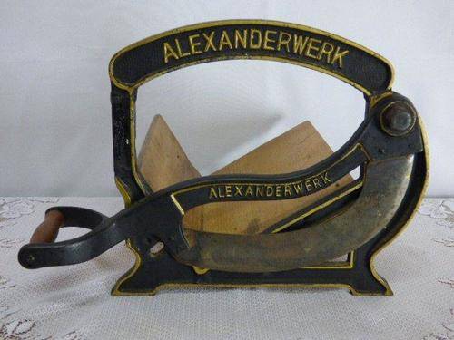 A SUPERB VINTAGE ALEXANDER 322 TOBACCO CUTTER, STUNNING IN THE BAR OR LAPA AS A BILTONG CUTTER!!!