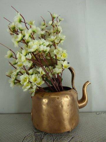 A WONDERFUL VINTAGE " BULPITT & SONS" BIRMINGHAM COPPER KETTLE, LOVELY AS A PLANTER/ KITCHEN DISPLAY