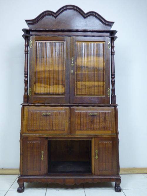 A GORGEOUS AND UNUSUAL IMBUIA BALL & CLAW ALL PURPOSE CABINET. BEAUTIFUL DETAIL!!!