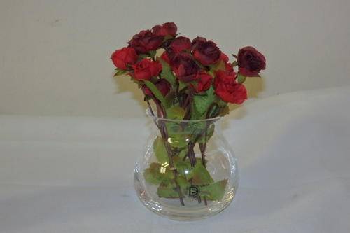 A BEAUTIFUL "DARTINGTON" OF ENGLAND 24% LEAD CRYSTAL POSY VASE IN EXCELLENT CONDITION