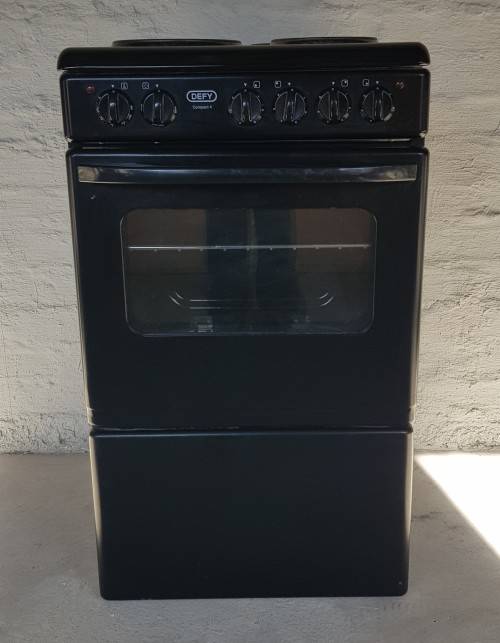 A Defy Compact 4 plate electric stove - working perfectly!