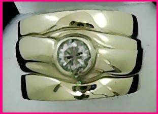 SOLID GOLD 3 Piece 9ct Yellow gold ring