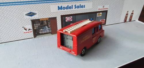 Matchbox Lesney. Land rover fire Truck (Superfast Narrow Wheels)