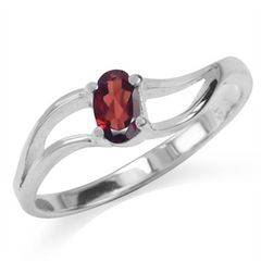 DAINTY GARNET 925 SILVER RING