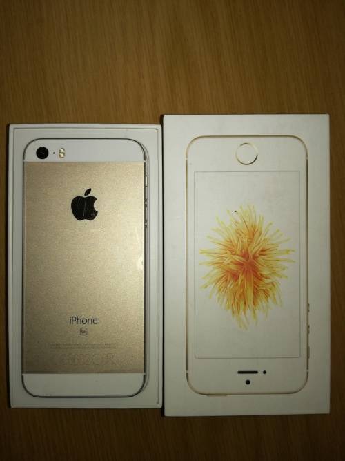 iPhone SE Gold/White 16gb Mint Condition