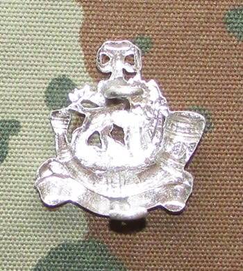 Rhodesia " RLI " Cap Badge