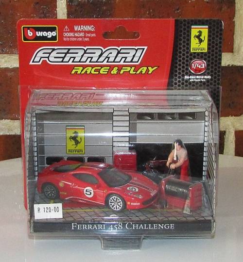 Bburago - 1:43 Ferrari 458 Challanger