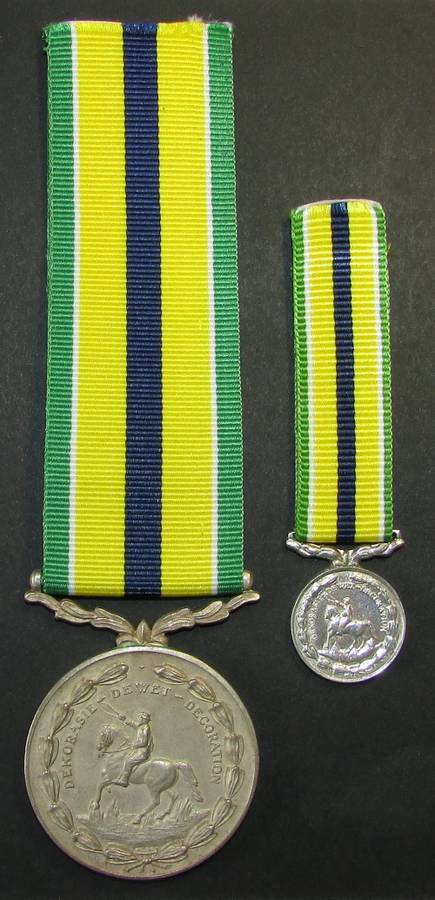 SADF - Full Size De Wet Decoration( Silver ) with Miniature