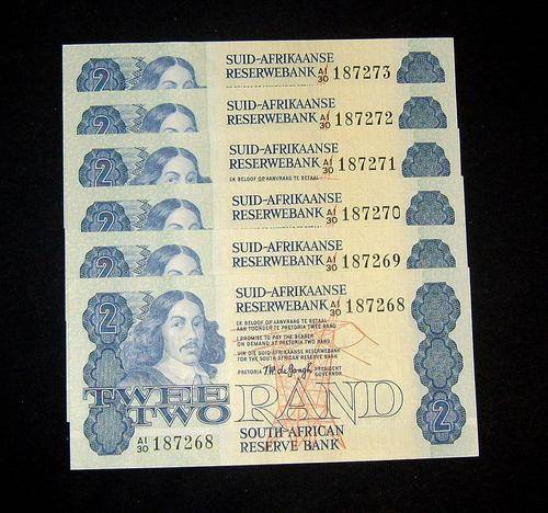 T.W de Jong Two Rand Notes - Serial Run of 6 Notes - Unc Condition