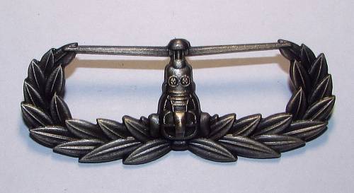 Air-Assualt Full Size Breast Badge