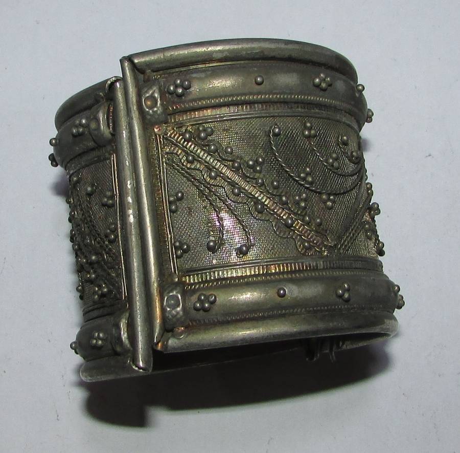 Cosutume Jewellery Item - Bangle