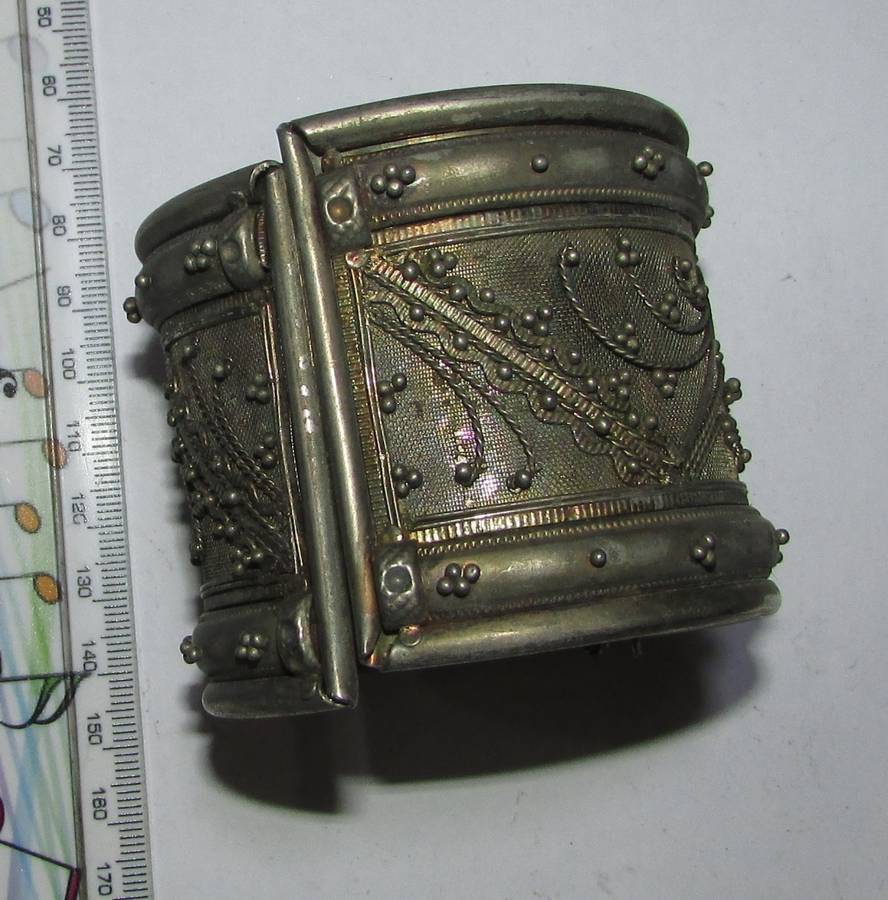 Cosutume Jewellery Item - Bangle