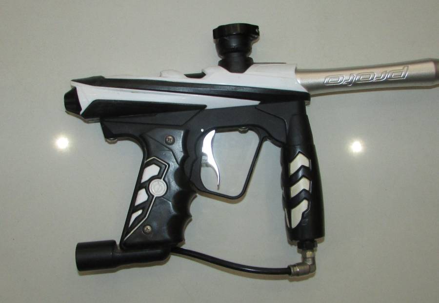 Airsoft Paintpall Gun with Extras