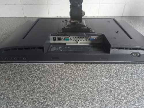 ELO-ET1919L 18,5 TOUCHSCREEN POS-MONITOR (with Swivel Arm or Stand)