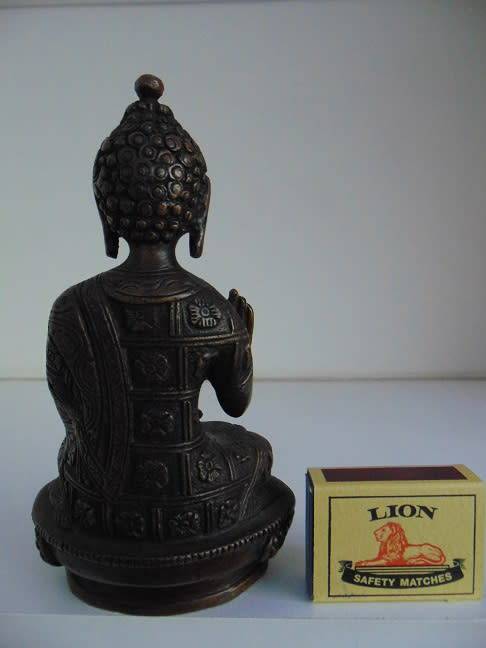 Bronze Oriental Figurine - Exquisitely detailed